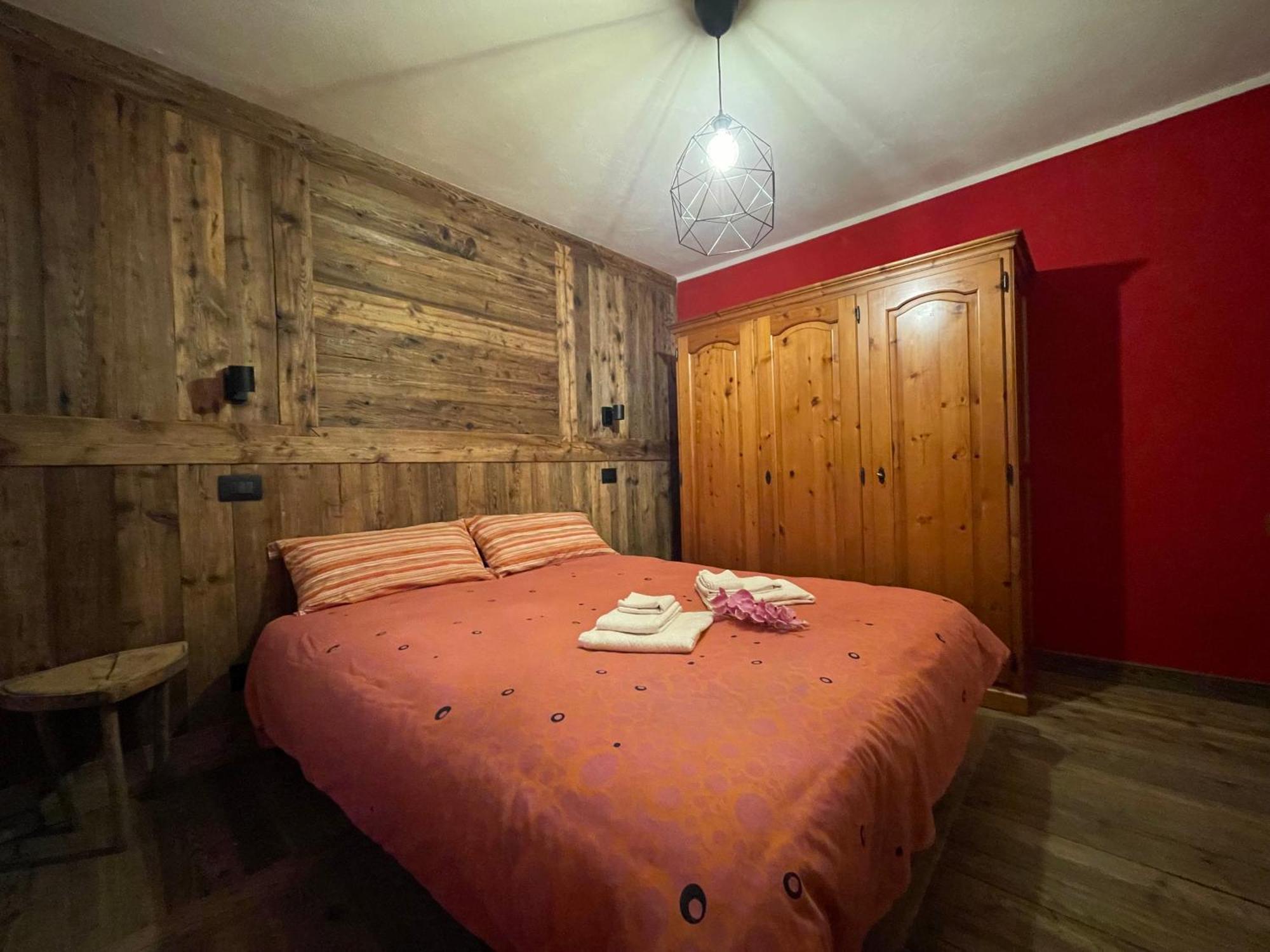 In - La Luge Chalet *